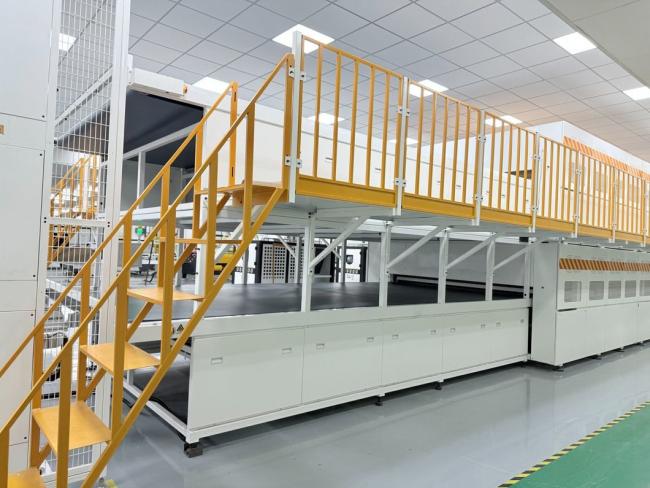 Plastic Packing Fully Automatic Roll Flute Paper Thermal Film Sheet Hot Press Dry Solar Module Production Line Laminating Machine