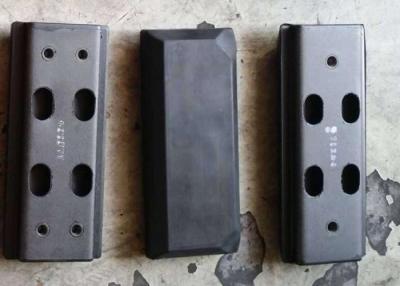 China Rubber Pad For Asphalt Paver Brand Vogele S1800 300mm With Steel Track Shoe for sale