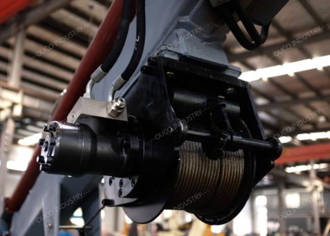 Wire rope winch