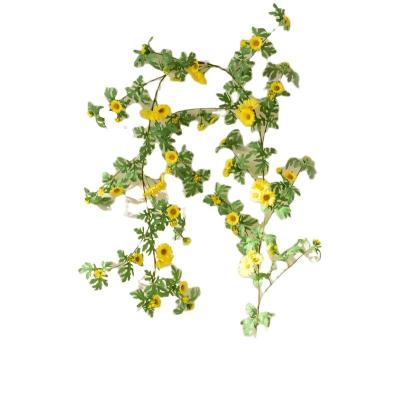 Chine Fleur artificielle Daisy Vines décoratives Silk Greenery Stems OEM à vendre