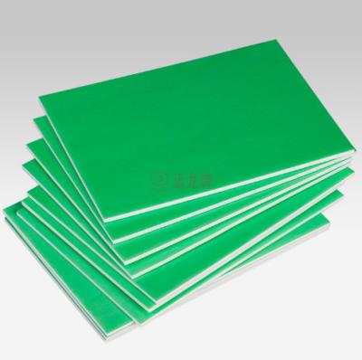 中国 Ecoの印刷できる友好的な90*240cm緑の泡の板によって着色される泡のコア ボード 販売のため