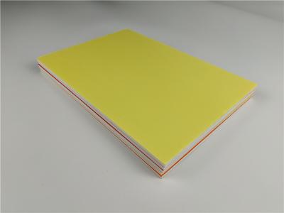 China Peso ligero amarillo del color del picosegundo del tablero superficial liso de la espuma los 60×45cm en venta