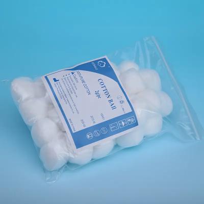 中国 Non Irritating Cotton Balls Bulk For Medical And Personal Care Use 販売のため