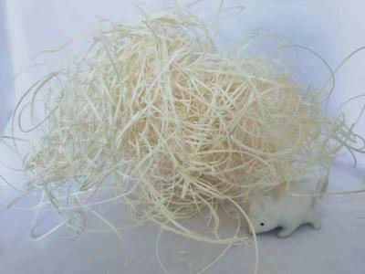 China La lana de madera se utiliza en material de embalaje, encendedor de fuego, ropa de cama para animales en venta
