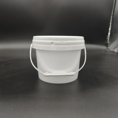 China Round PP Plastic Bucket 5 Gallon Polypropylene Buckets With Metal Handle for sale