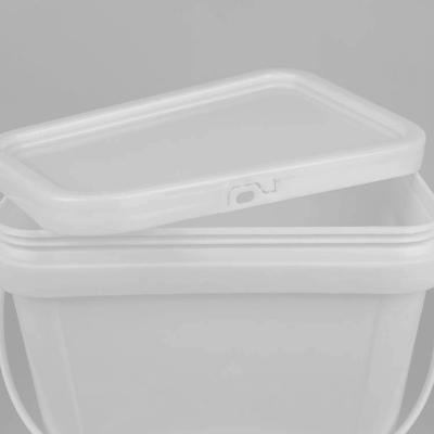 China Impact Resistance Square Plastic Bucket Food Grade With Snap On Lid en venta