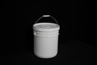 Quality White Round 5 Gallon Plastic Buckets UV Resistant With Lid For Industry for sale