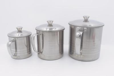 中国 15cm Dinner party beverage water mug stainless steel single beer cup with Lid 販売のため