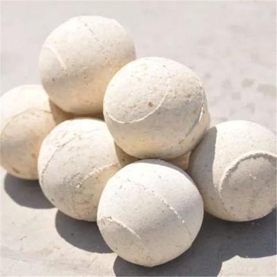 China Fire Resistant 65%-95% Alumina Ceramic Fire Balls Heat Storage Refractory Balls for sale