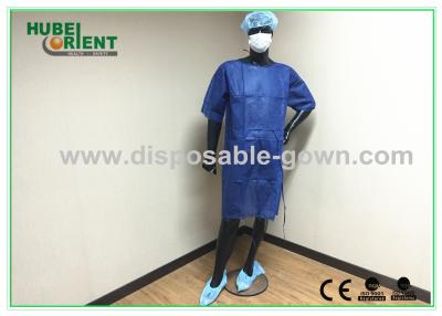 中国 女性の Nonreusable 入院患者の使い捨て可能なローブのための短い袖の実験室のコート 販売のため