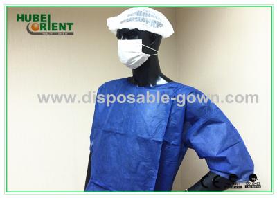 Китай Biodegradable устранимые Scrub одевают мантия короткого полипропилена рукавов терпеливая продается