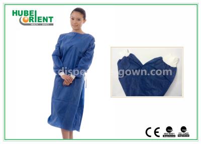 Chine Robe chirurgicale jetable d'isolement/robes faites sur commande d'hôpital avec le matériel de PP/SMS à vendre