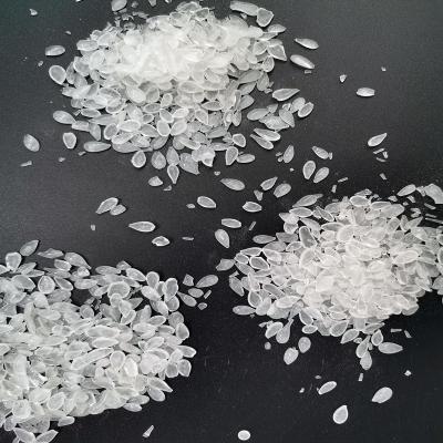 China Crystal Colorless Granular Anti Yellowish Aldehyde Resin 25054-06-2 for sale