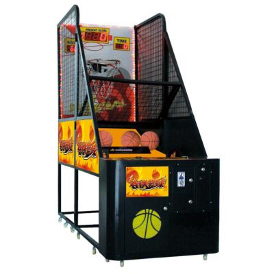 China Máquina de jogo preta do tiro do basquetebol, aros Arcade Machine With Tickets da rua à venda