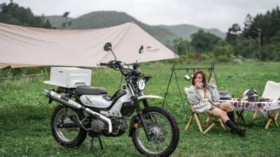 Chine Vélo simple de saleté du vélo 2.1l Off Road de motocross de CUB 125cc de moto de Chrome de cylindre à vendre