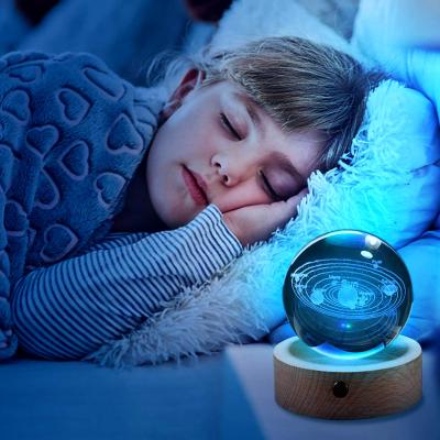 Cina Crystal Glass Ball Night Lights with Wooden Base Personalize logo 3d laser engraving solar system crystal ball Night Lamp in vendita