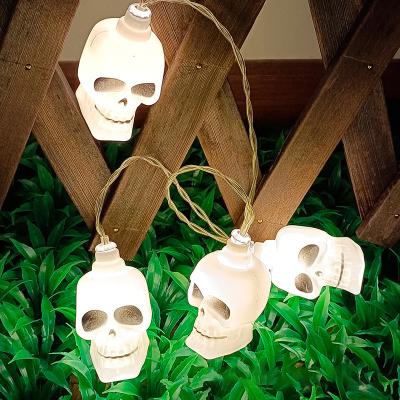 China Halloween Skull Hanging Lights String Horror Decorative Light Battery Operated Halloween Decorations à venda