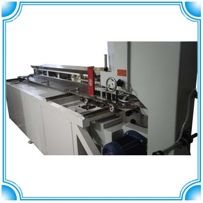 China Máquina de corte de papel automática de alta velocidade para o papel higiênico de rolo enorme à venda