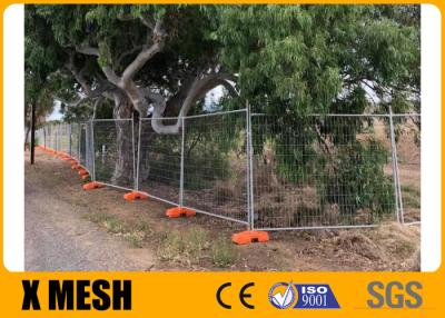 China Welded Galvanized Metal Mesh Fencing , Portable Outdoor Fence 2.4 X 2.1 Metres à venda