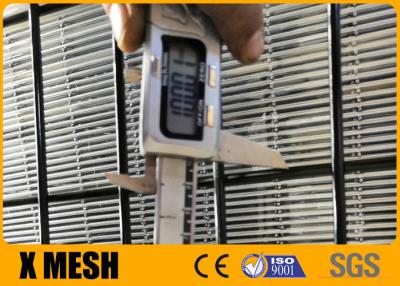 China 690MPa Mesh Security Fencing 3M Galvanized Welded Wire Mesh Panels à venda