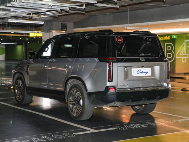 Rox 01 2023version with 6 Seats SUV