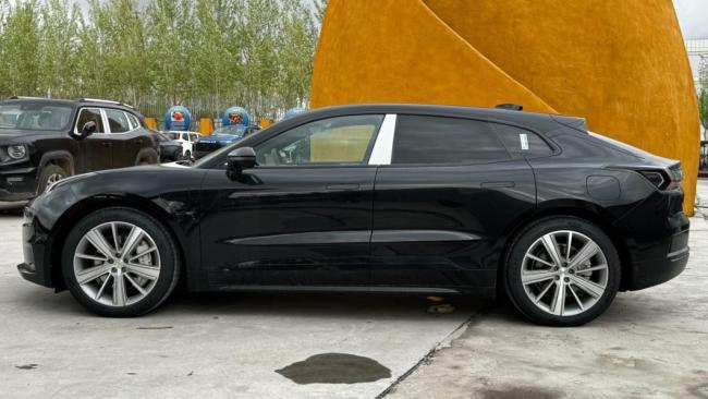 2024 Low Price Produce China Brand Zeekr 001 You Edition 100 Kwh Black Color