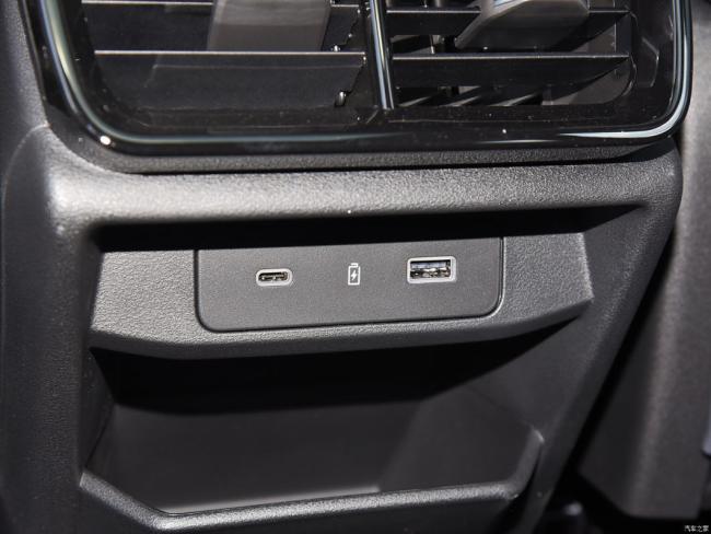 2024 Geely Boyue L 1.5t DCT Flagship Version Atlas L Gasoline Vehicle Compact Middle-Size SUV New Car