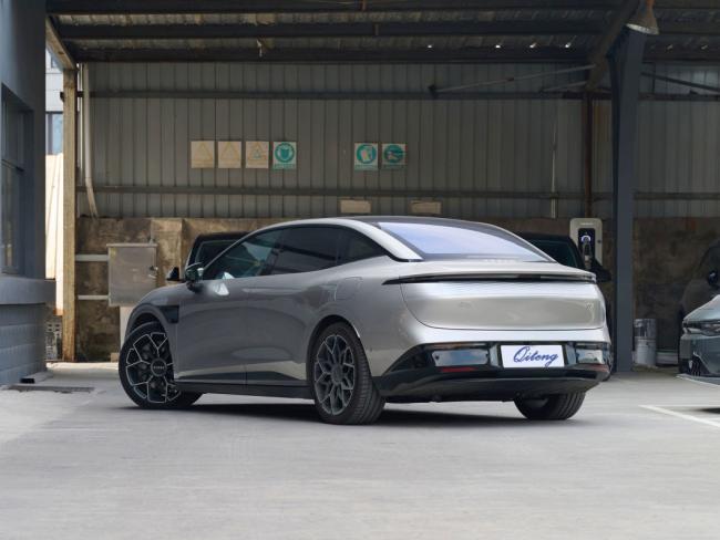 Zeekr 007 Four-Wheel Drive Version 75kwh EV Electric Car Fast Delivery