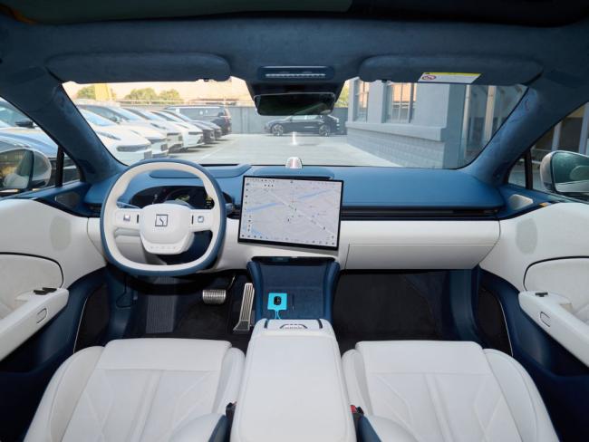 Zeekr 007 Four-Wheel Drive Version 75kwh EV Electric Car Fast Delivery