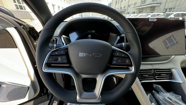 New EV in Stock 2024 Byd Song Plus 605km Champion Flagship Edition SUV Electric Car Wholesale