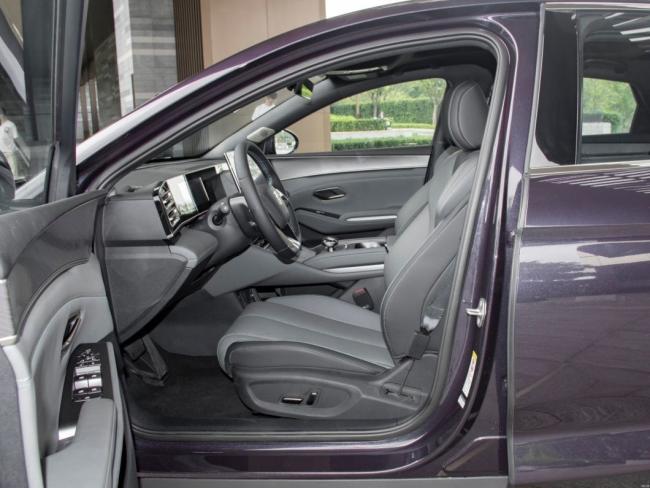 Byd Qin L 2024 Model Dm-I 120km Excellence Version Top Version Electric Car EV
