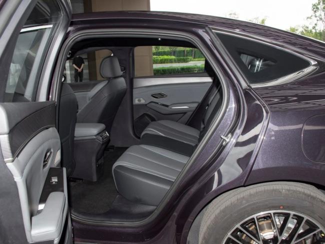 Byd Qinl 2024model Dm-I 120km Excellence Version Top Version