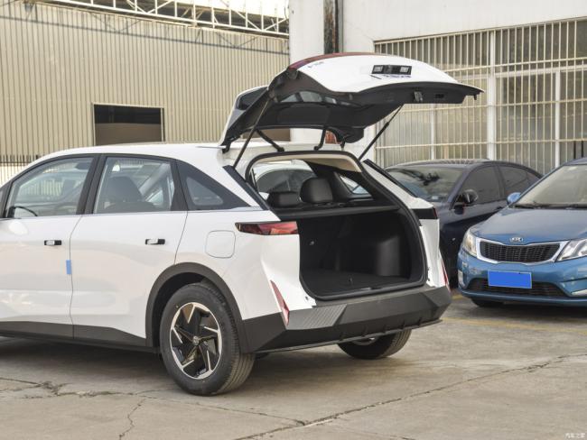 New Car Electric Car Electric Vehicle EV SUV Cheap Dongfeng Venucia Vx6 2023 520 PRO