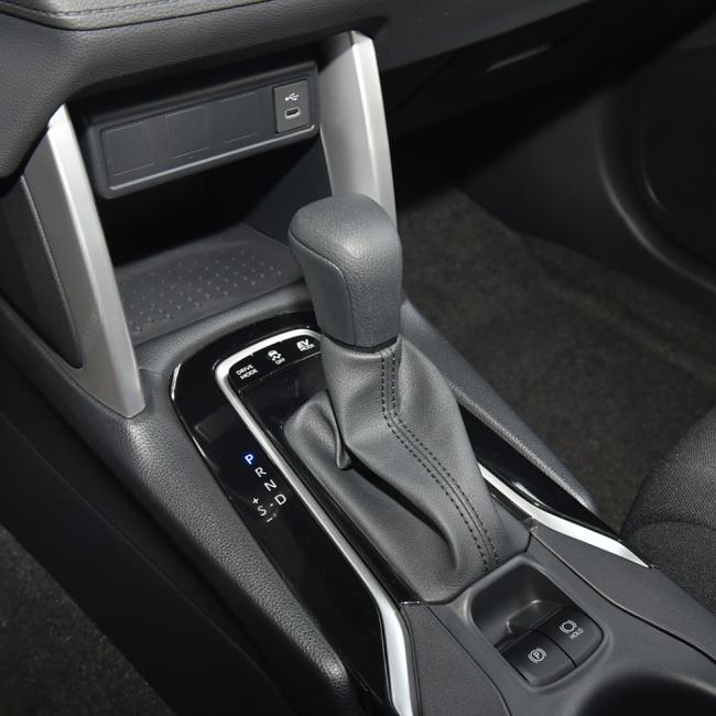 Dual Engine 2024 Toyota Corolla Cross 2.0L Intelligent Electric Elite Edition New Energy Car Compact SUV Hybrid Car