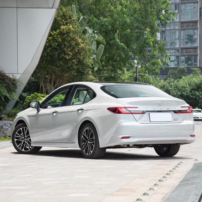 Best Price 2024 Toyota Camry 2.5hq 2 Engines Flagship Edition New Energy Car Hybrid Car