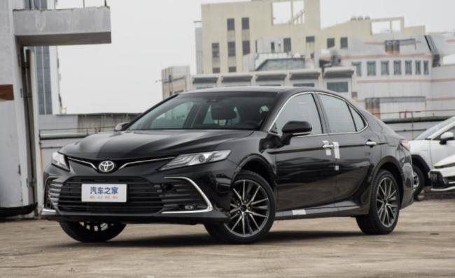 Toyota Camry 2.5g Deluxe Edition Gasoline 2.5L 207HP L4 Cars Transportation Vehicle