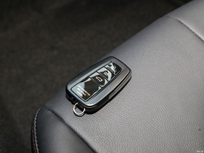 New Car Price Gasoline Car Toyota Camry (2023) 2.5g