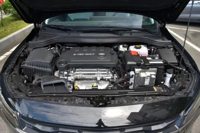 Hot Selling 2023 Chevrolet Monza Cruze 1.3L Dual Clutch Gasoline Sedan Car