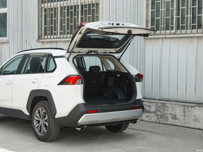 New Car Price Gasoline Car SUV Toyota RAV4 2023 2.0L CVT 4WD Adventure Plus
