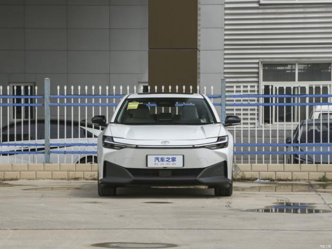 New Car Electric Car Electric Vehicle EV Sedan Toyota Bz3 2023 517km Elite PRO