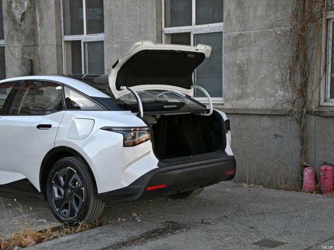 New Car Electric Car Electric Vehicle EV Sedan Toyota Bz3 2023 616km Long-Rang Premium