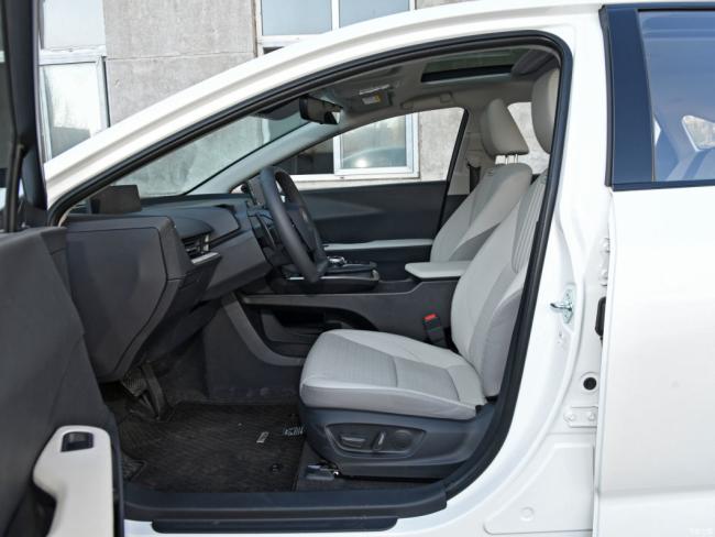 New Car Electric Car Electric Vehicle EV Sedan Toyota Bz3 2023 616km Long-Rang Premium