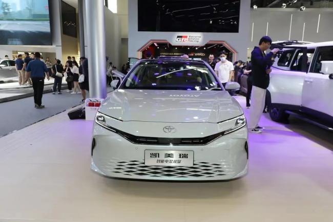 Toyota Camry 2024 2.0e Elite Edition