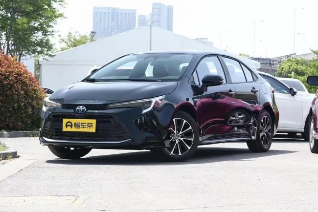 Toyota Relin 2023 Smart Electric Hybrid 1.8L Deluxe Version