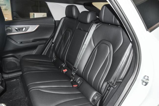 Chery SUV Omoda 2022 1.5t CVT Tuojie Edition