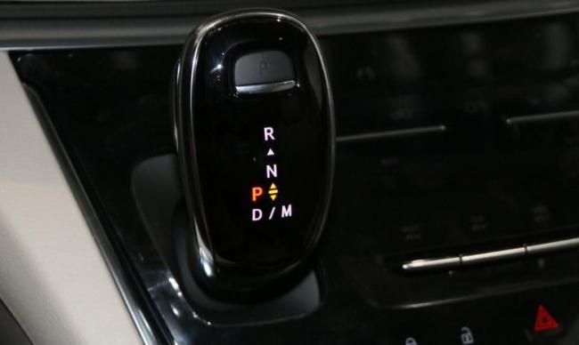 MPV New Car Price Gasoline Car Buick Gl8 (2023) Avenir 7-Seater PRO Version