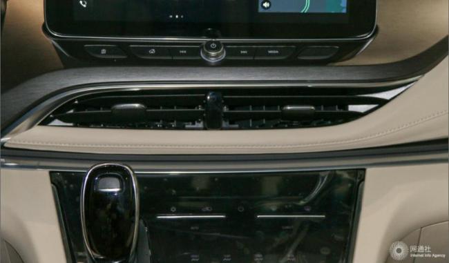 MPV New Car Price Gasoline Car Buick Gl8 (2023) Avenir 7-Seater PRO Version
