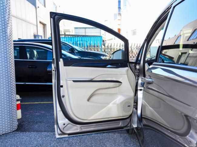 MPV New Car Price Gasoline Car Buick Gl8 (2023) Es Smart Flagship Version