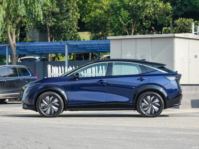 SUV New Car Electric Car Electric Vehicle EV Nissan Ariya (2022) 2WD Long-Range Full Version