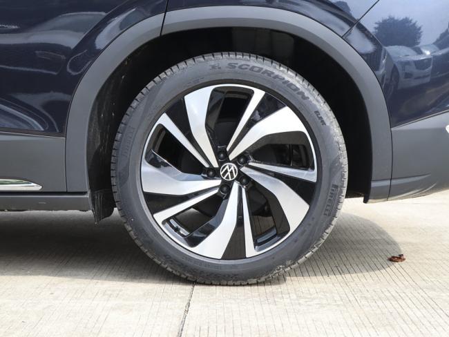 ID6 Long Endurance Version Pure+ SUV Automobile Customize